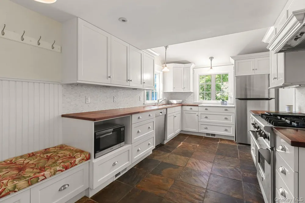 1059 Hanover Street Yorktown Heights, NY 10598