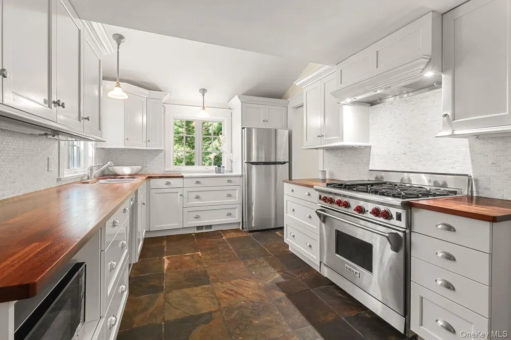 1059 Hanover Street Yorktown Heights, NY 10598