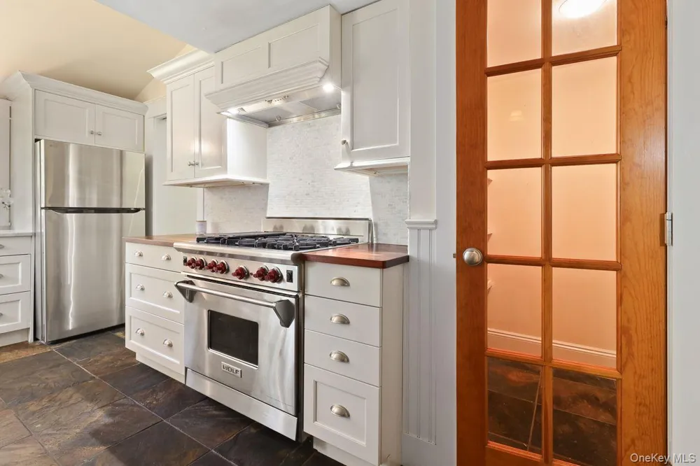 1059 Hanover Street Yorktown Heights, NY 10598