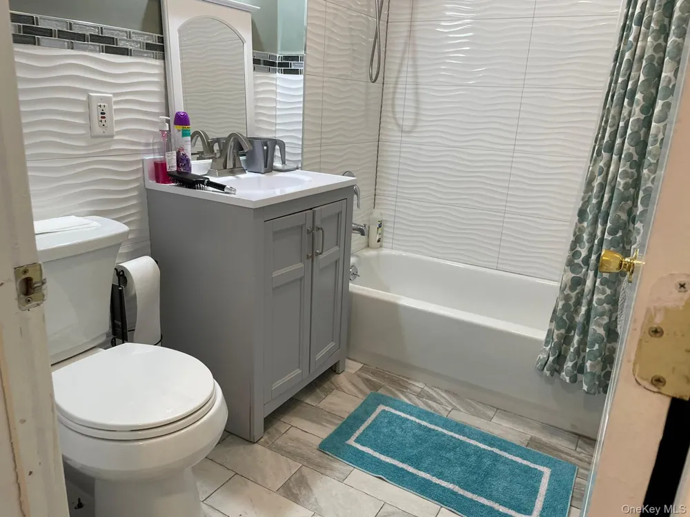 223 Beach 3rd Street Far Rockaway, NY 11691