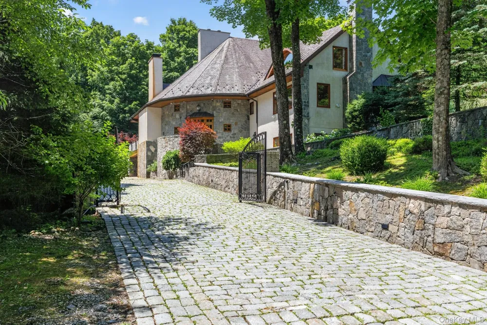 23 Inningwood Road Ossining, NY 10562