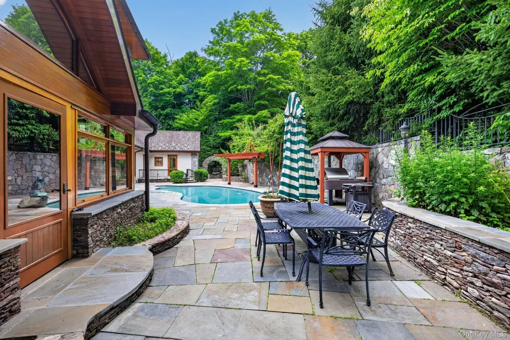 23 Inningwood Road Ossining, NY 10562