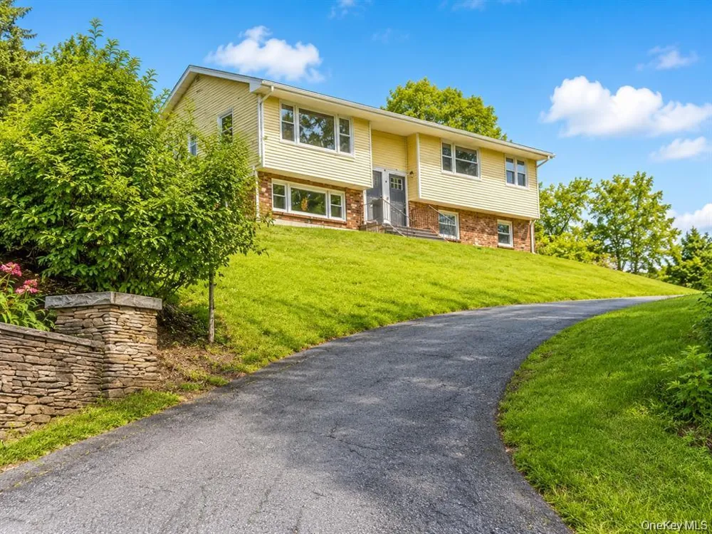 43 Glenmere Homesites Road Florida, NY 10921