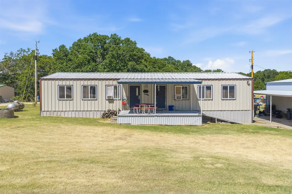 9817 Polecat Kingston, OK 73439