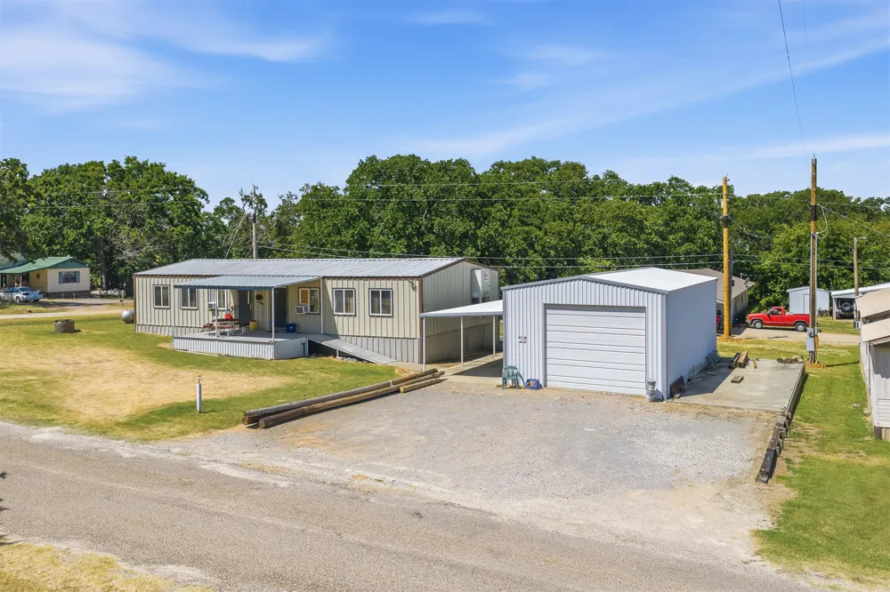 9817 Polecat Kingston, OK 73439