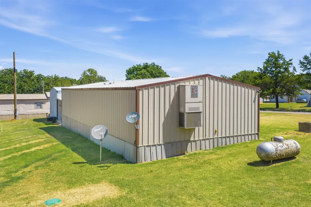 9817 Polecat Kingston, OK 73439