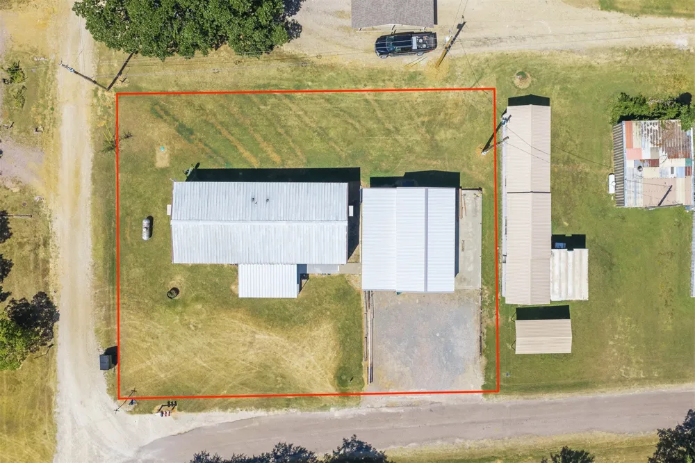 9817 Polecat Kingston, OK 73439
