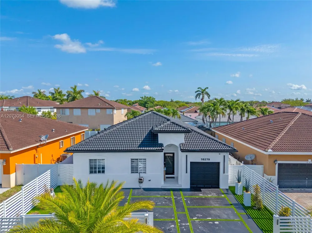 10279 SW 227th Ln Cutler Bay, FL 33190