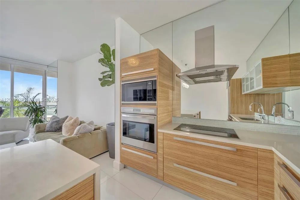 2020 Bayshore Dr #708 Miami, FL 33137