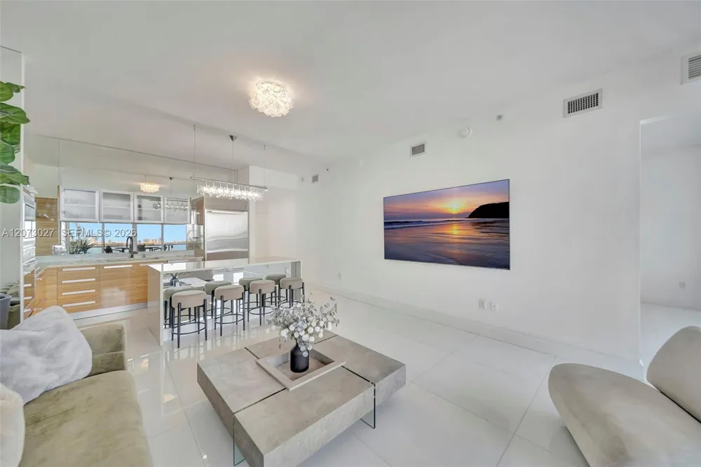 2020 Bayshore Dr #708 Miami, FL 33137