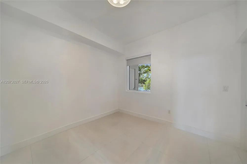 2020 Bayshore Dr #708 Miami, FL 33137