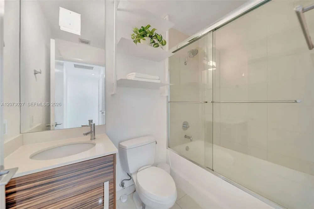 2020 Bayshore Dr #708 Miami, FL 33137