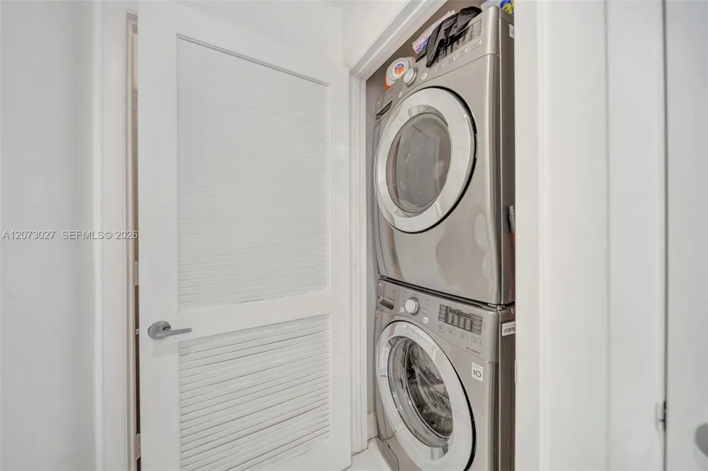 2020 Bayshore Dr #708 Miami, FL 33137