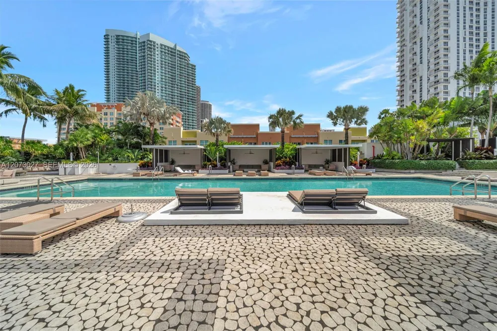 2020 Bayshore Dr #708 Miami, FL 33137