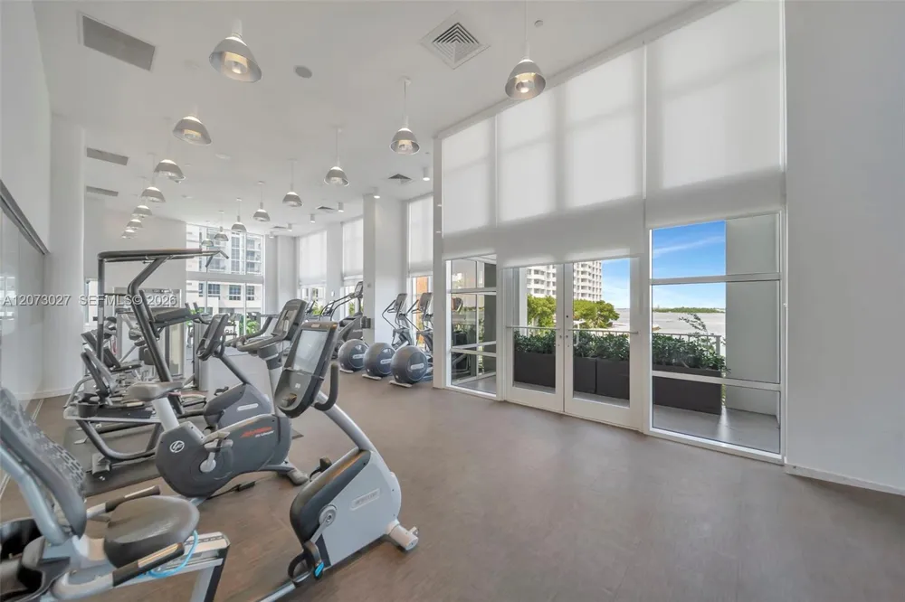 2020 Bayshore Dr #708 Miami, FL 33137