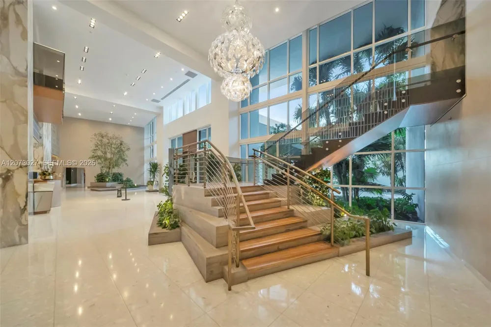 2020 Bayshore Dr #708 Miami, FL 33137
