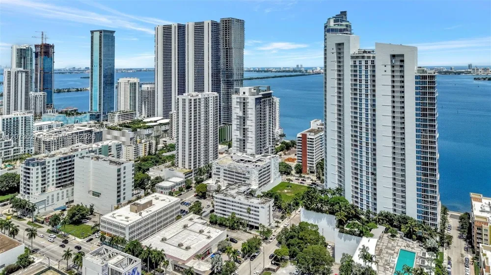 2020 Bayshore Dr #708 Miami, FL 33137