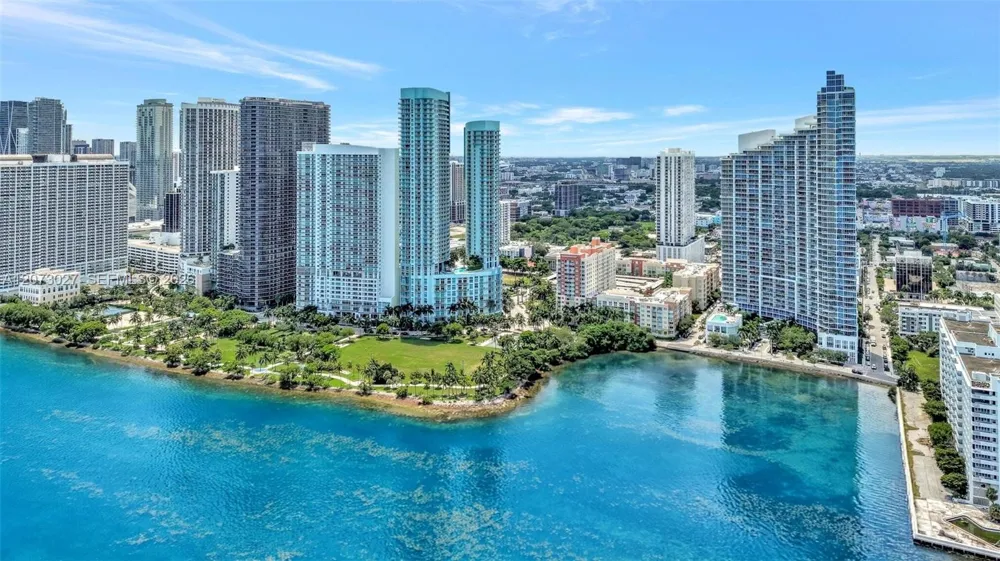 2020 Bayshore Dr #708 Miami, FL 33137