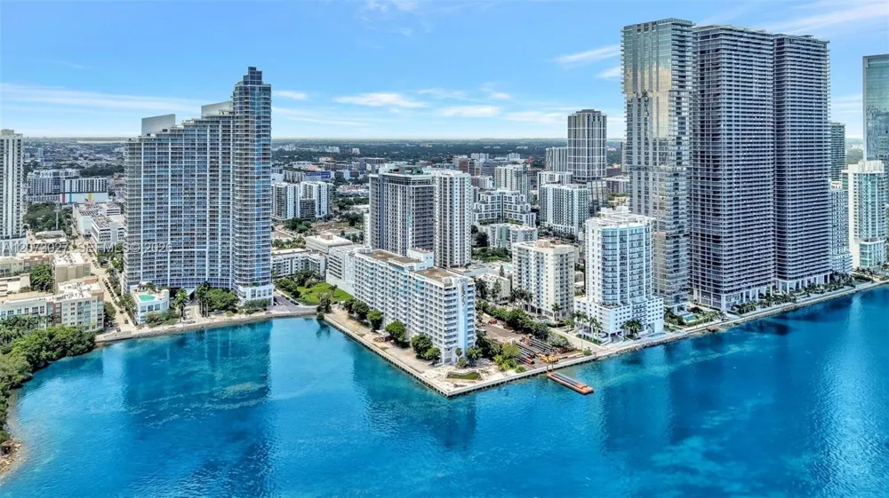 2020 Bayshore Dr #708 Miami, FL 33137