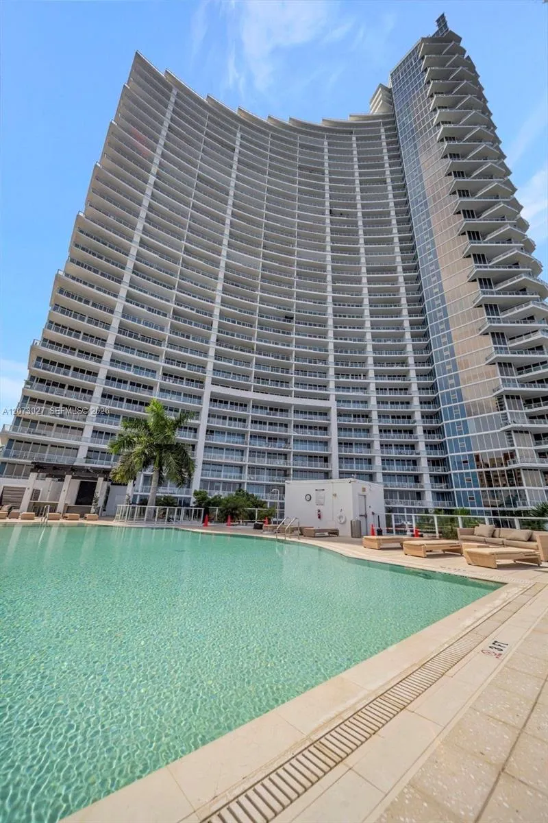 2020 Bayshore Dr #708 Miami, FL 33137
