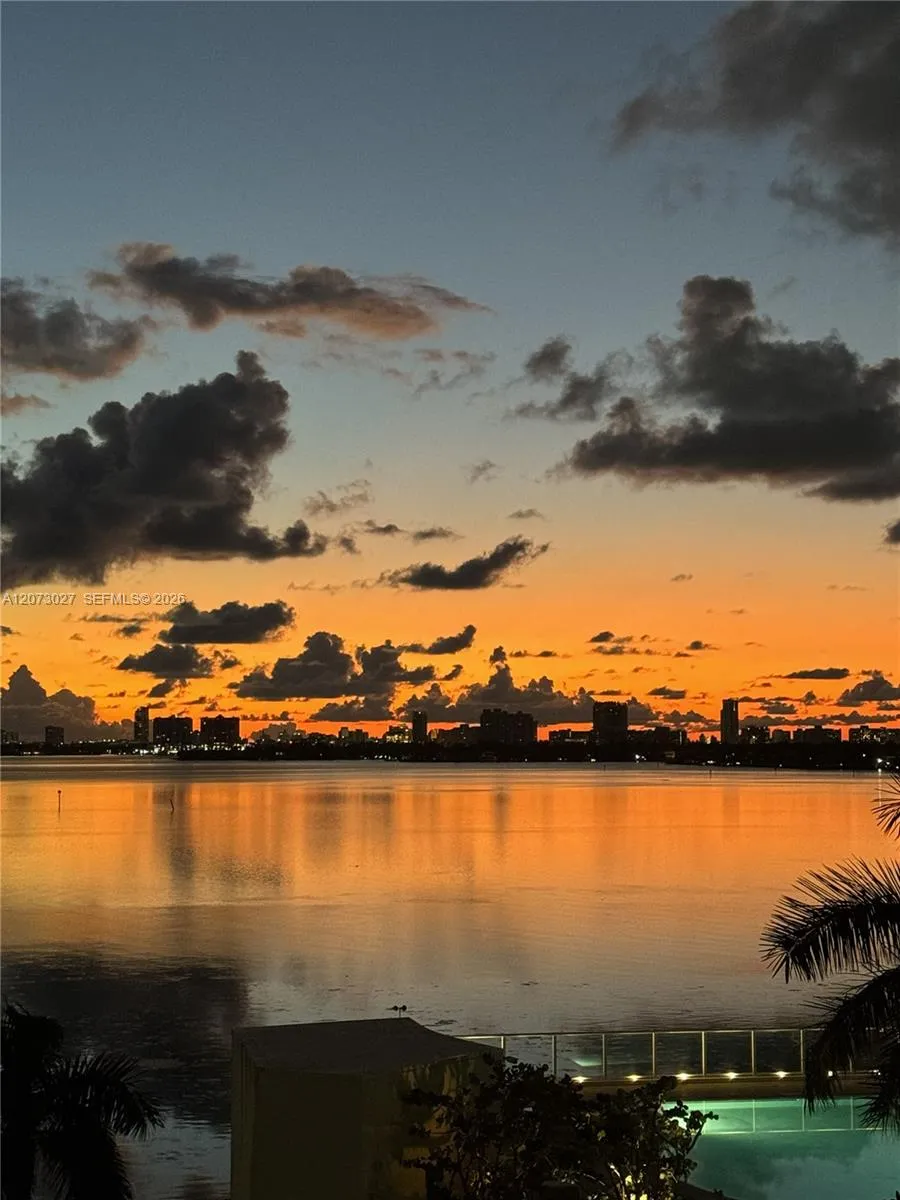 2020 Bayshore Dr #708 Miami, FL 33137