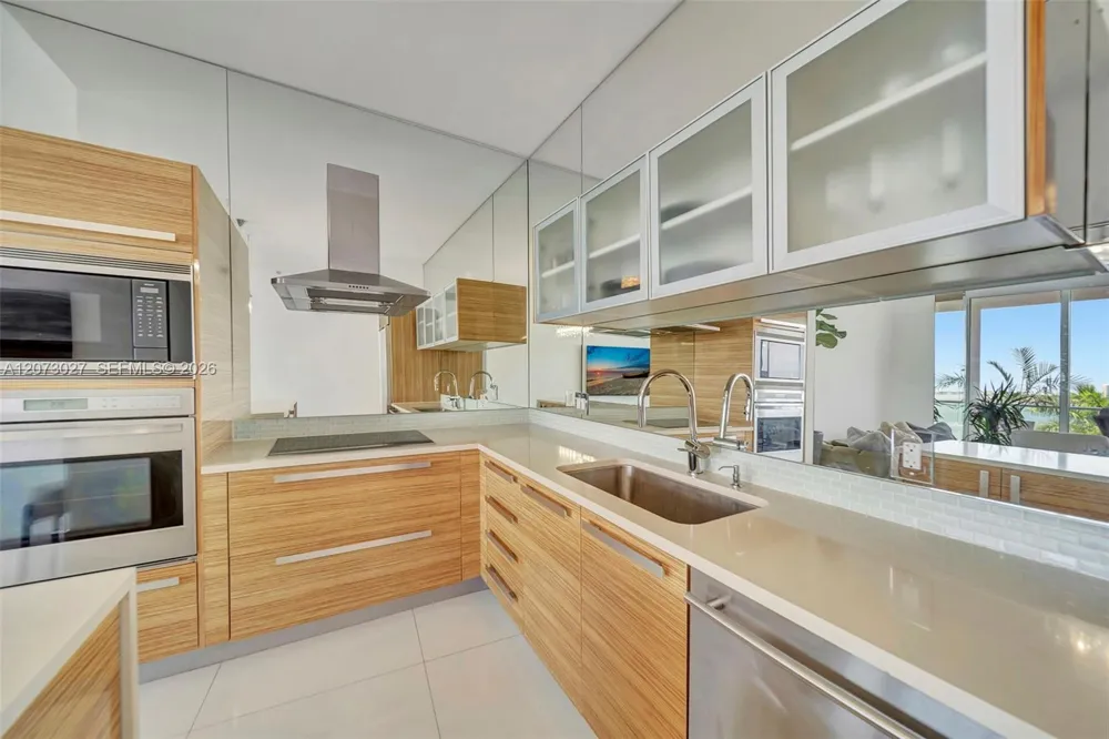 2020 Bayshore Dr #708 Miami, FL 33137