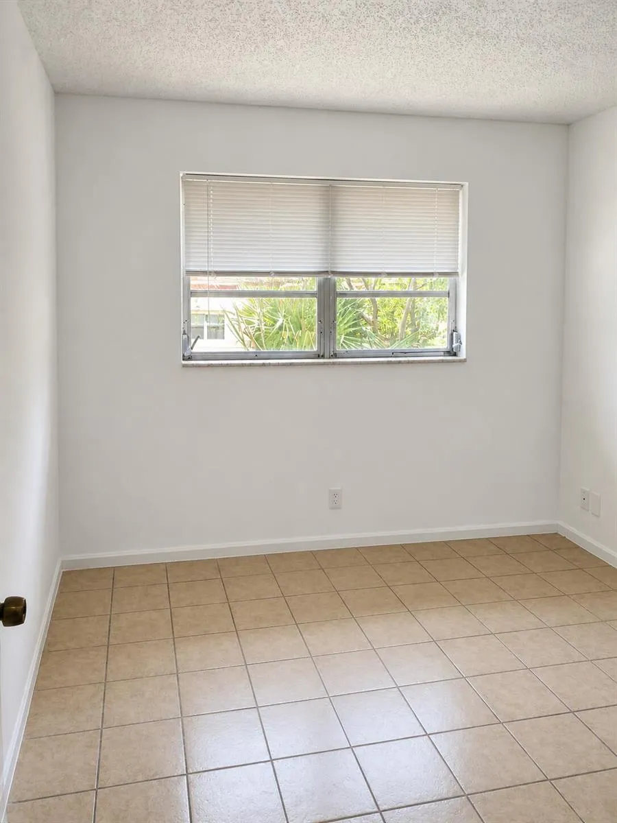1718 Juno Road #3 North Palm Beach, FL 33408