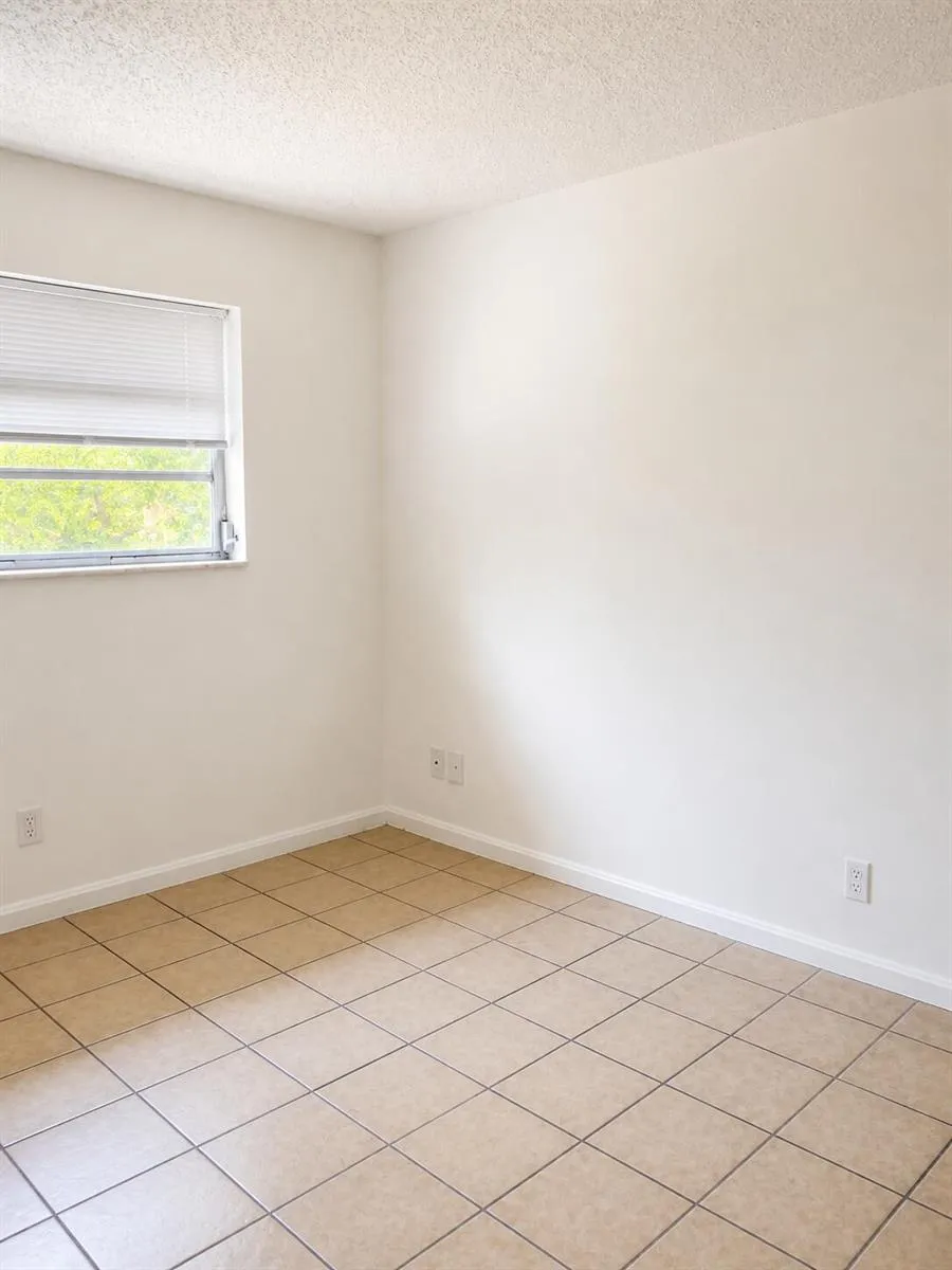 1718 Juno Road #3 North Palm Beach, FL 33408
