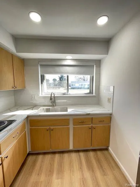 17423 MOORS Fraser City, MI 48026