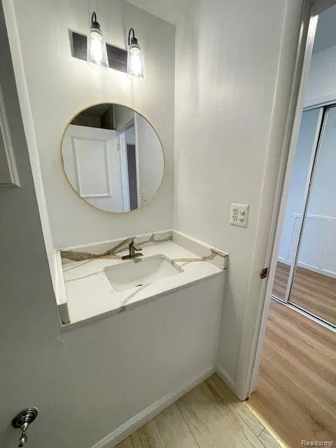17423 MOORS Fraser City, MI 48026