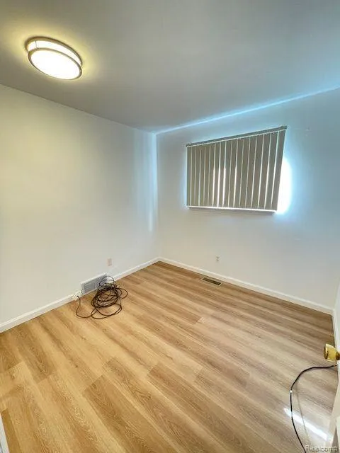 17423 MOORS Fraser City, MI 48026