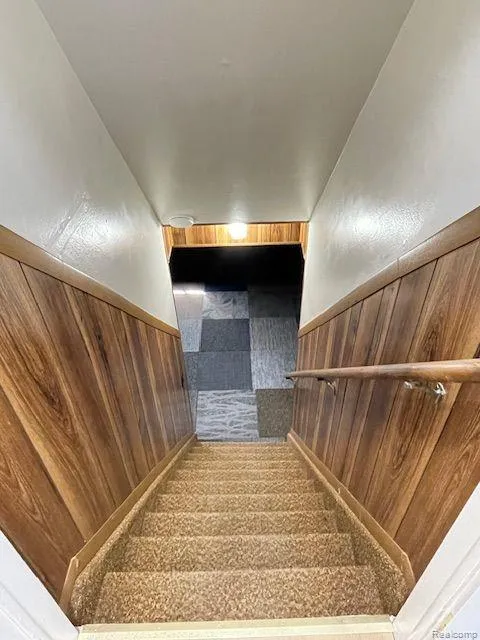 17423 MOORS Fraser City, MI 48026