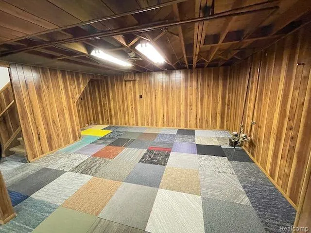 17423 MOORS Fraser City, MI 48026