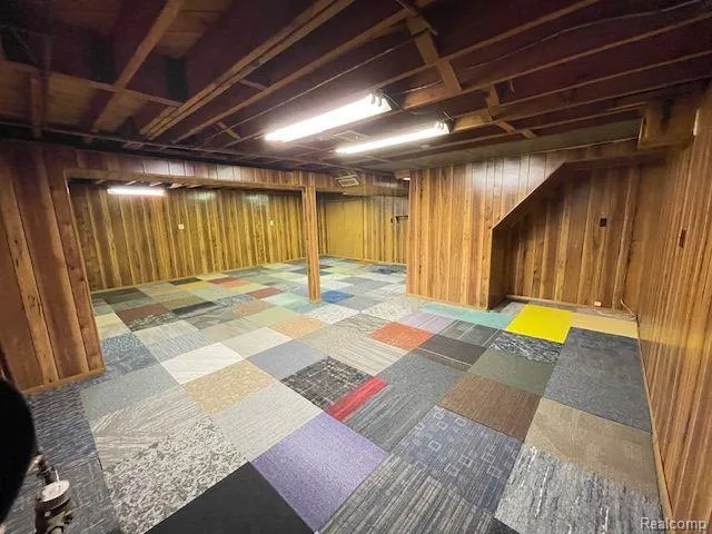 17423 MOORS Fraser City, MI 48026