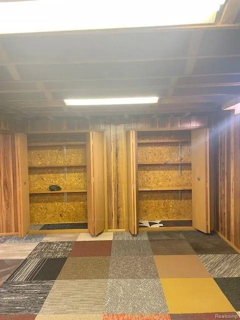 17423 MOORS Fraser City, MI 48026