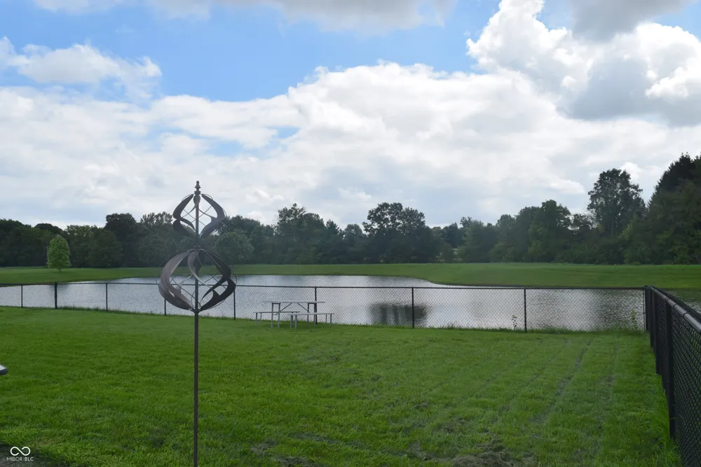 1727 Brookview Drive Brownsburg, IN 46112