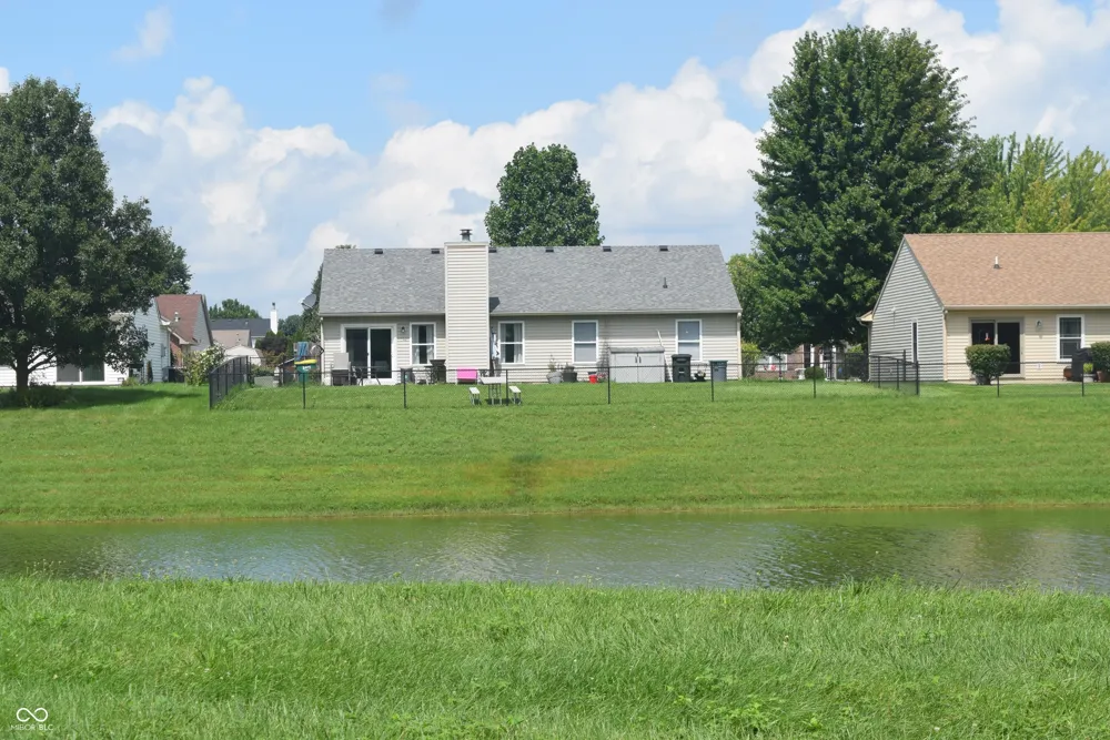 1727 Brookview Drive Brownsburg, IN 46112