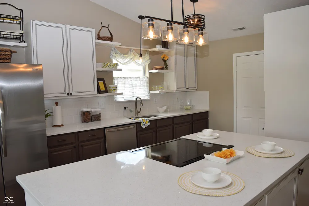 1727 Brookview Drive Brownsburg, IN 46112