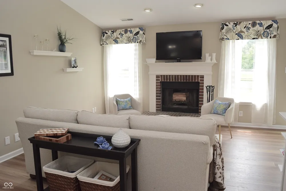 1727 Brookview Drive Brownsburg, IN 46112