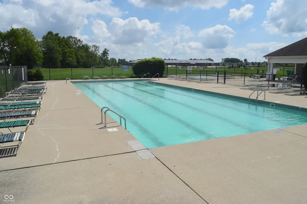 1727 Brookview Drive Brownsburg, IN 46112