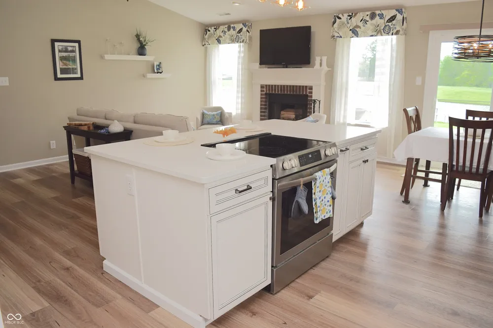 1727 Brookview Drive Brownsburg, IN 46112