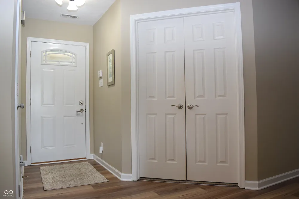 1727 Brookview Drive Brownsburg, IN 46112
