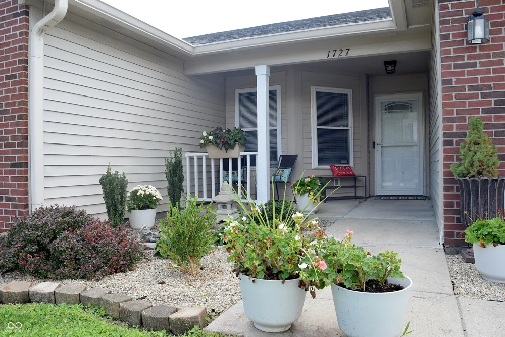 1727 Brookview Drive Brownsburg, IN 46112