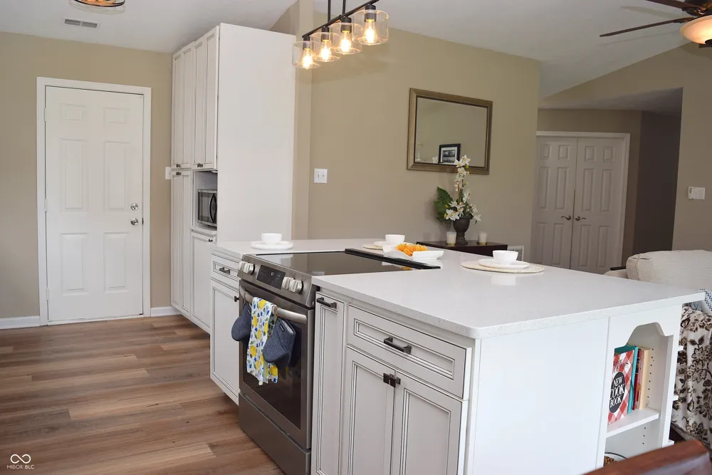 1727 Brookview Drive Brownsburg, IN 46112