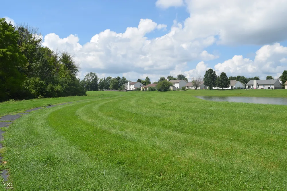 1727 Brookview Drive Brownsburg, IN 46112