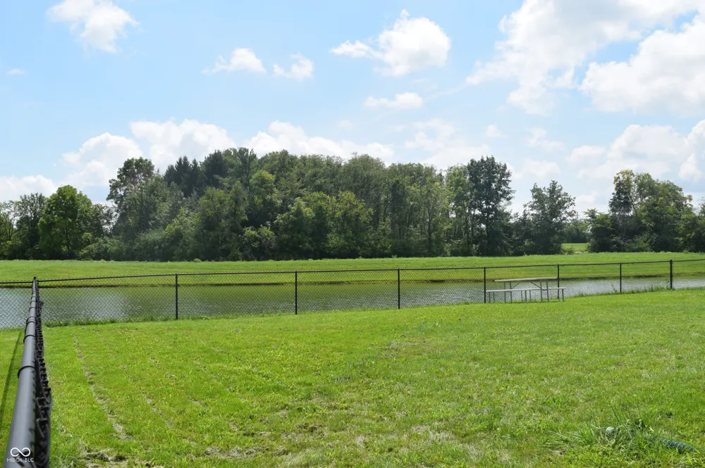 1727 Brookview Drive Brownsburg, IN 46112