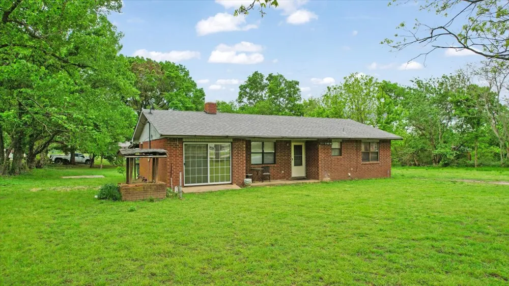 206 5th Street Milburn, OK 73450