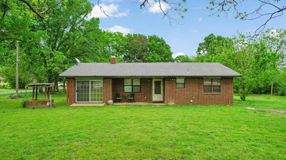 206 5th Street Milburn, OK 73450