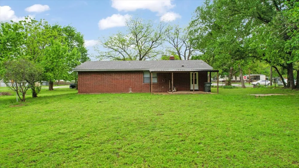 206 5th Street Milburn, OK 73450