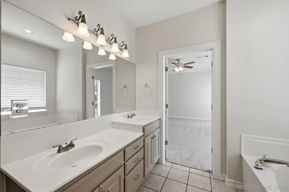 13310 E 88th Court Owasso, OK 74055